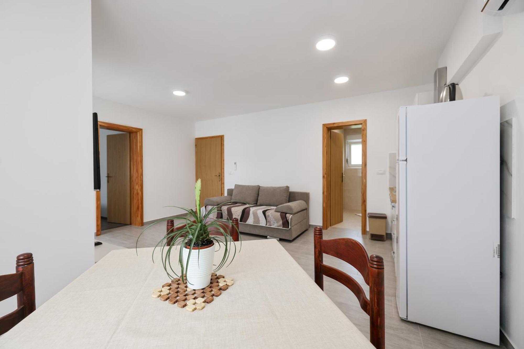 Apartments Kika Nin Exterior photo