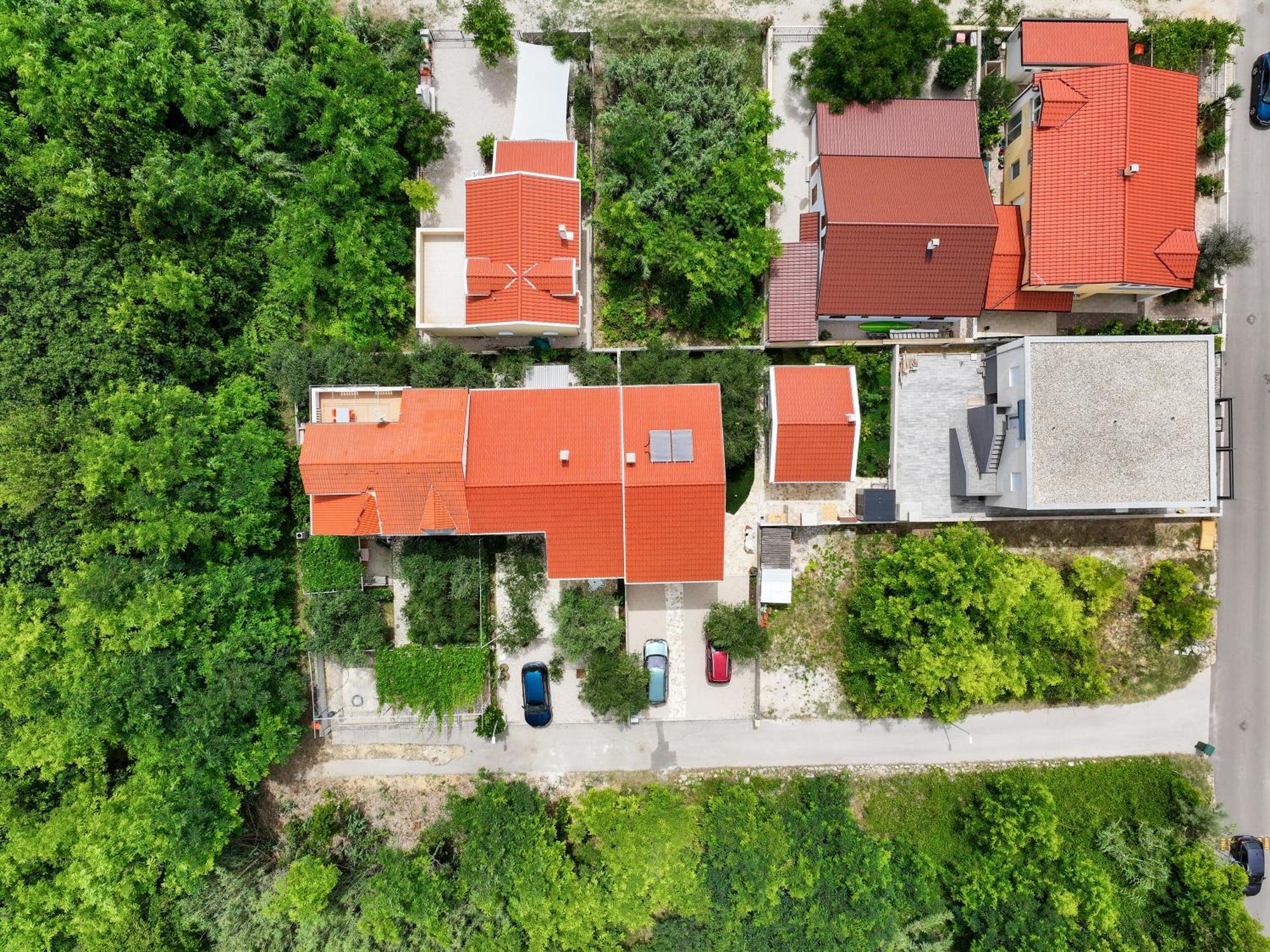 Apartments Kika Nin Exterior photo