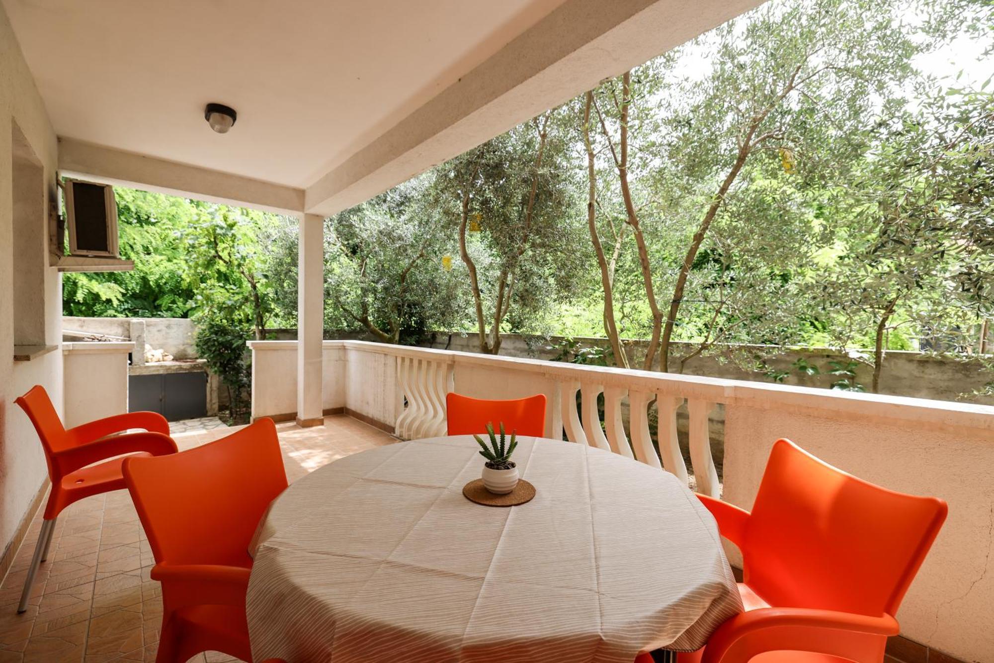Apartments Kika Nin Exterior photo