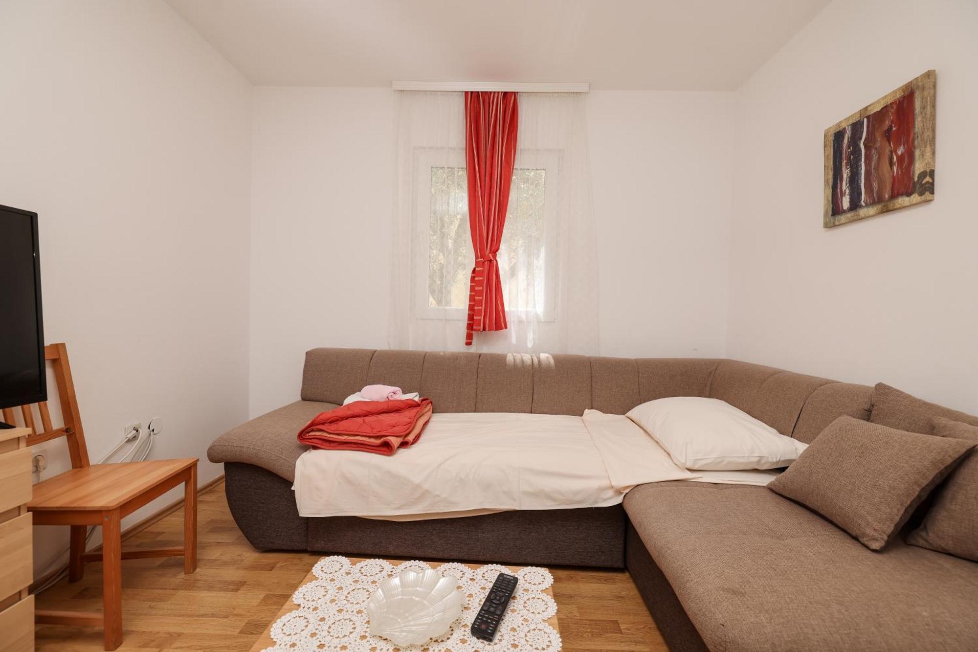 Apartments Kika Nin Exterior photo